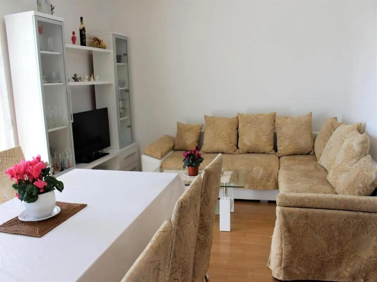 Vesna Apartment Seget Vranjica